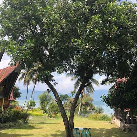 Leokap Homestay Tuk Tuk Eksteriør bilde